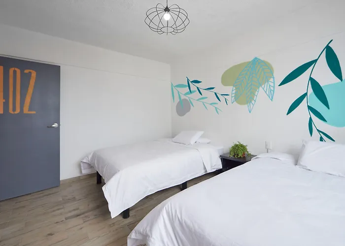 Veinti2 Hotel *